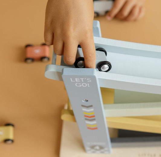 Produktbild: little dutch - Holzrollbahn Auto von little dutch im Onlineshop von dasMikruli - Dein Shop für Baby Erstausstattung