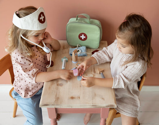 Produktbild: little dutch - Arztkoffer Spielset von little dutch im Onlineshop von dasMikruli - Dein Shop für Baby Erstausstattung