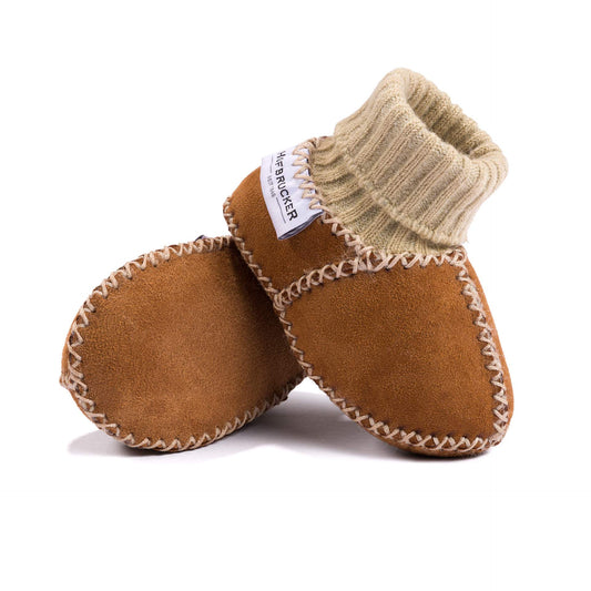 Produktbild: Lammfell Hüttenschuhe chestnut von Hofbrucker im Onlineshop von dasMikruli - Dein Shop für Baby Erstausstattung