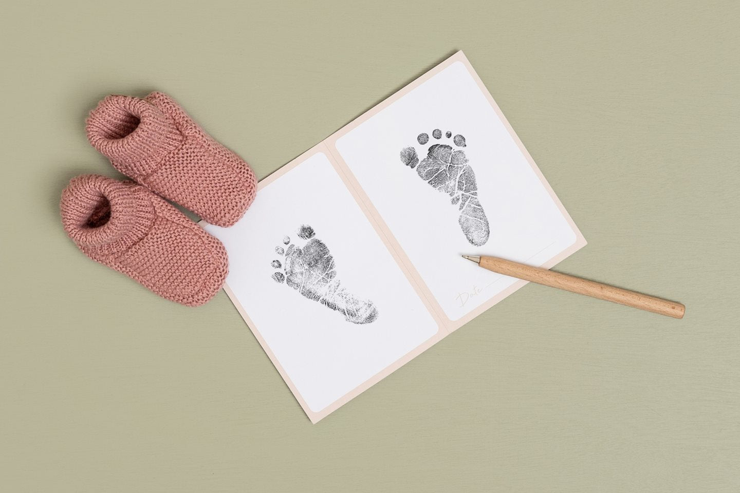 Bewahren Sie die Erinnerungen an die Kindheit Ihres Babys in dieser luxuriösen Little Dutch-Erinnerungsbox auf.