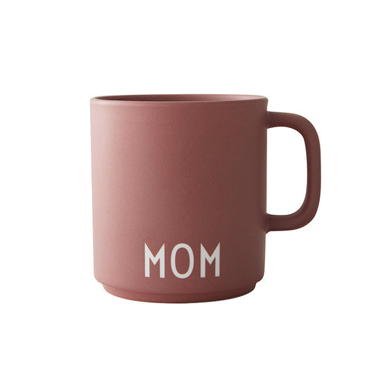 Produktbild: Favourite Cup with handle - MOM von DesignLetters im Onlineshop von dasMikruli - Dein Shop für Baby Erstausstattung