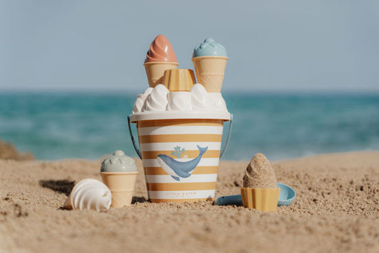 Produktbild: Little Dutch - Sandformen Eis Ocean Dreams Blue von little dutch im Onlineshop von dasMikruli - Dein Shop für Baby Erstausstattung