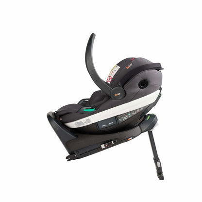 Babyschale von Besafe in auf der Isofixstation von der Seite