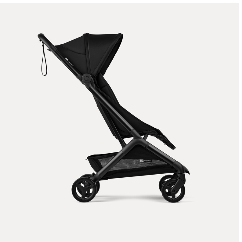 Bugaboo Reisebuggy, schwarz, Seitenansicht.
