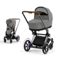 Cybex e-Priam Kinderwagen mit Babywanne und Sportsitz in der Farbe Mirage Grey und Chrome Brown Details Rahmen.