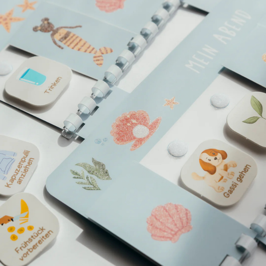 Produktbild: Inliebekind - Routineplaner inkl. Symbolkärtchen MEERJUNGFRAU von Inliebekind im Onlineshop von dasMikruli - Dein Shop für Baby Erstausstattung