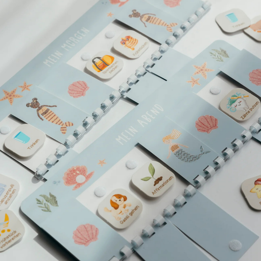 Produktbild: Inliebekind - Routineplaner inkl. Symbolkärtchen MEERJUNGFRAU von Inliebekind im Onlineshop von dasMikruli - Dein Shop für Baby Erstausstattung