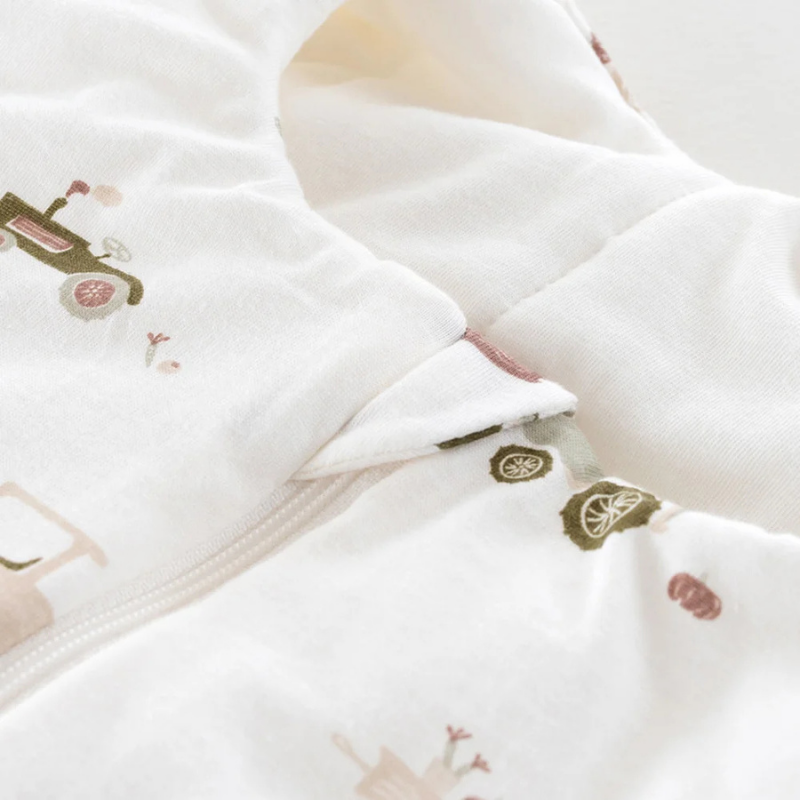 Produktbild: Träumeland - Schlafanzug TO GO Little Farm grün von Träumeland im Onlineshop von dasMikruli - Dein Shop für Baby Erstausstattung