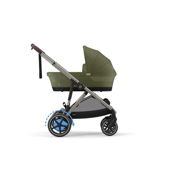 Elektrischer Kinderwagen mit Gazelle Cot Babywanne mit Taupe Rahmen und in der Farbe  Moss Green  – moderner Kombikinderwagen mit Akkuunterstützung und Wiegefunktion.