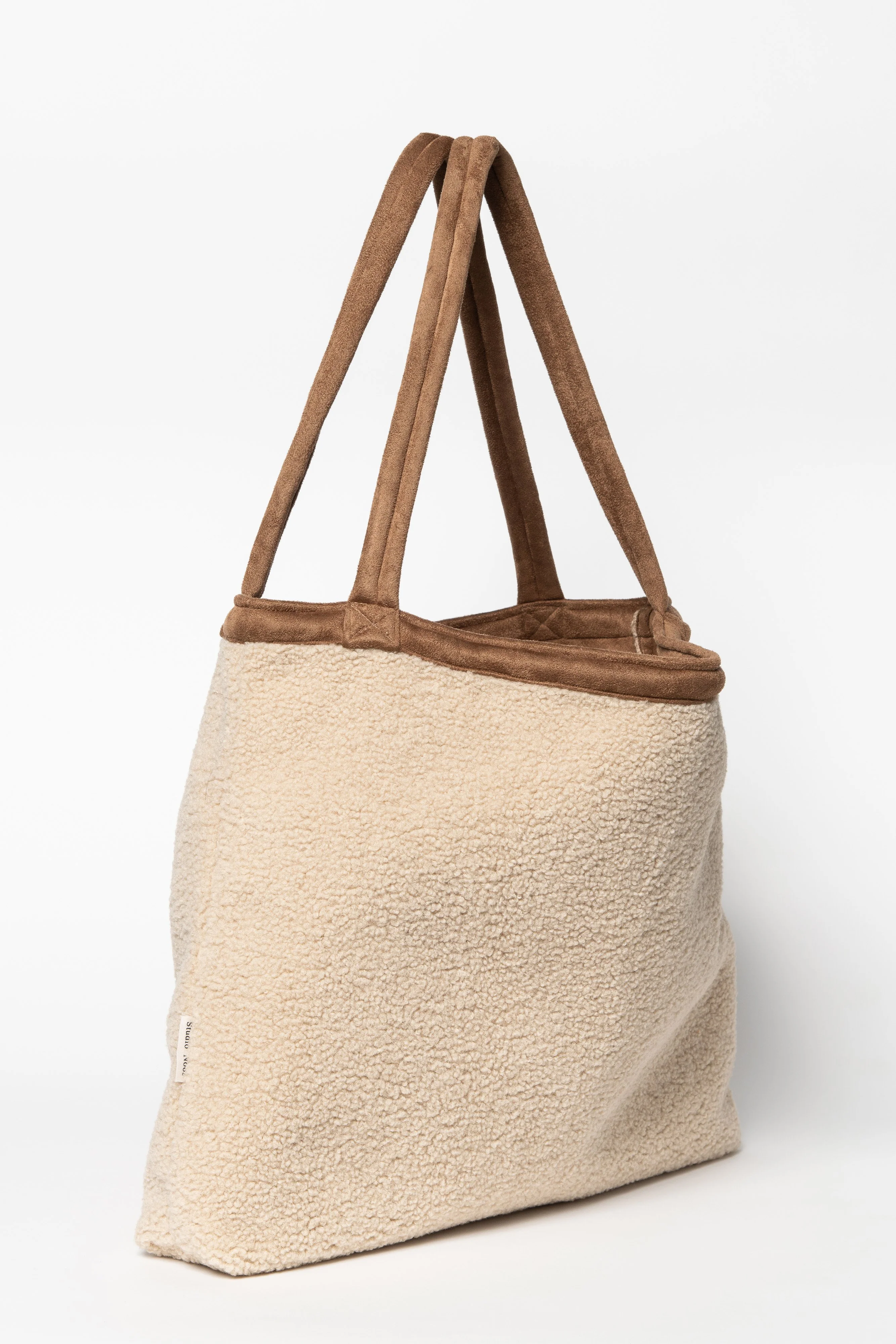 Produktbild: StudioNoos - teddy lammy mom bag von Studio Noos im Onlineshop von dasMikruli - Dein Shop für Baby Erstausstattung