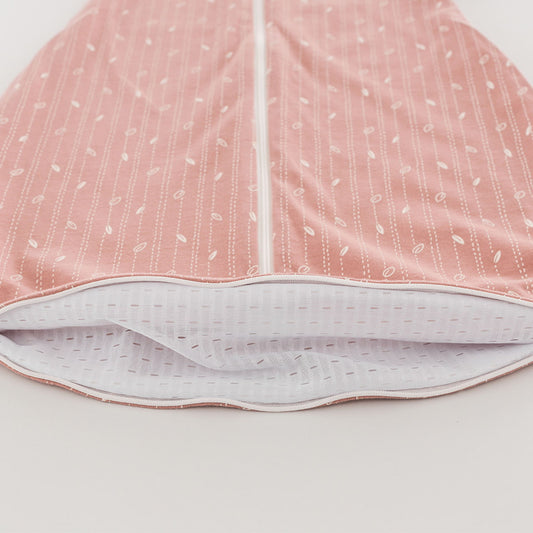 Produktbild: Träumeland - Schlafsack GOTS zertifiziert - Blätter rosa von Träumeland im Onlineshop von dasMikruli - Dein Shop für Baby Erstausstattung