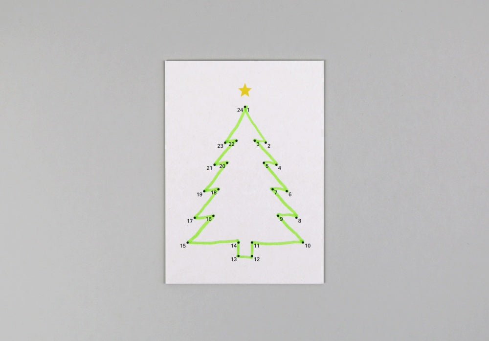 Produktbild: KunstanPapier - Tannenbaum Punkte Postkarte von KunstanPapier im Onlineshop von dasMikruli - Dein Shop für Baby Erstausstattung