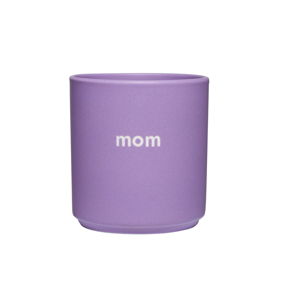 Produktbild: DesignLetters - VIP Favourite Cup - mom von DesignLetters im Onlineshop von dasMikruli - Dein Shop für Baby Erstausstattung